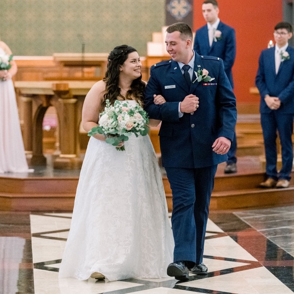 Meet your posher, Kate - Picture 2 of 10